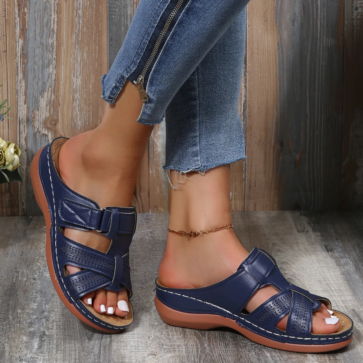 OrthoChic Comfort Sandals - Experience pure joy with every step, without that annoying feeling of discomfort